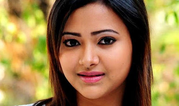 swetha basu prasad,kootha bangaru lokam,dar sab ko lagtha hai serial  బుల్లితెరకు షిఫ్ట్‌ అవుతోన్న హీరోయిన్‌..! 